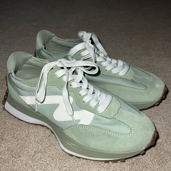 Kalinga Ashok Skechers Glitter Slip Ons Kalinga Ashok Skechers